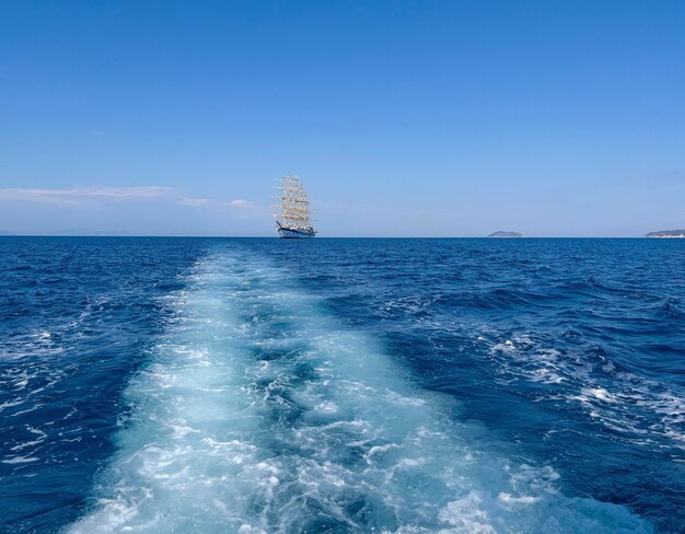 El gran velero en el Mediterráneo