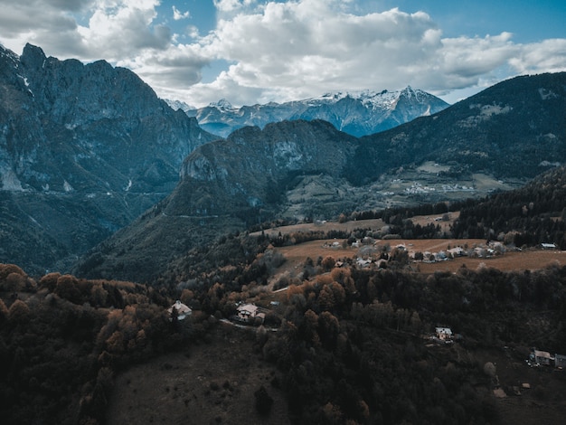 Una gran vista de prave en vallecamonica