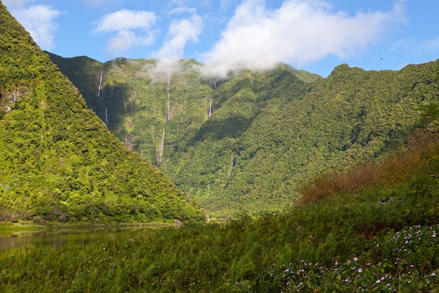 Grand Etang und die Wasserfälle von Bras d39Annette auf der Insel La Réunion