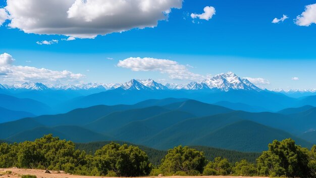 Grand Mountain Run Describe una magnífica vista de montañas altísimas que se extienden hasta el remoto recurso creativo generado por la IA