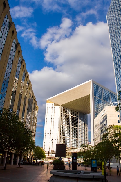 El Grande Arche en el distrito de La Defense en París