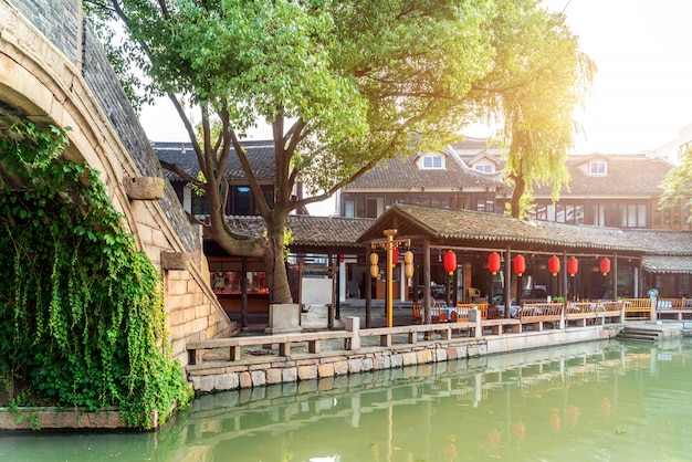 Grande Canal de Pequim-Hangzhou e ponte em arco