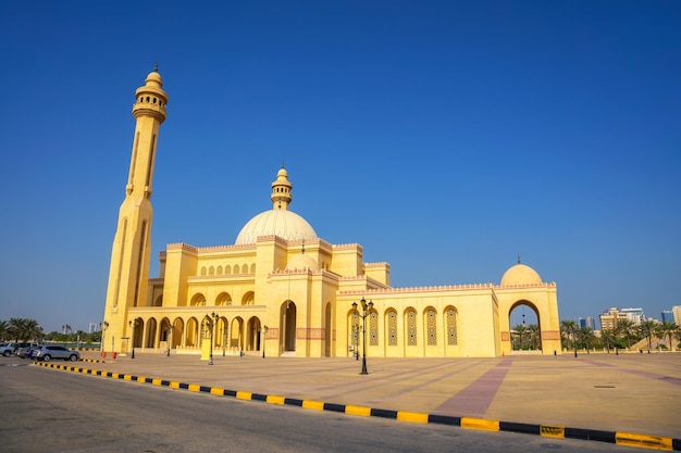 Foto grande mesquita al fateh em manama, bahrein