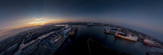 Grande panorama esférico de Hamburgo ao pôr do sol