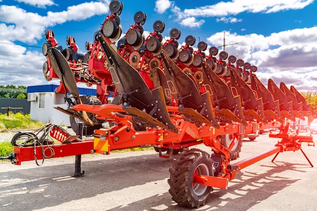 Grande transporte agrícola para uma melhor agricultura. Máquina de tecnologia de colheita.