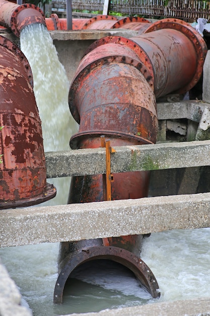 grande tubo de água bomba de água da enchente