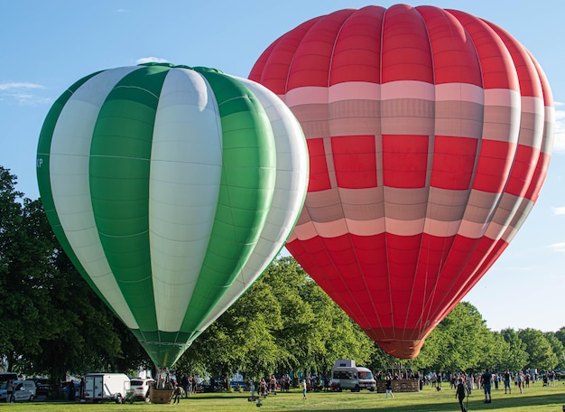 Grandes balões vão decolar no céu