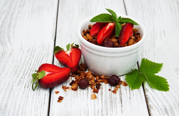 Granola casera con fresas