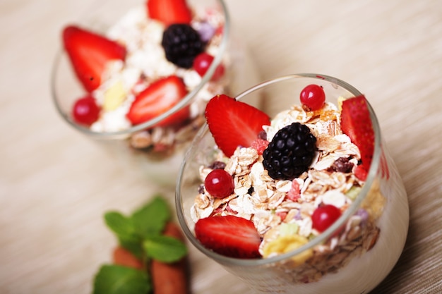 Granola con yogurt