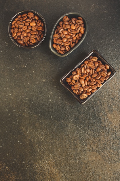 granos de café (grano bueno y malo) - mezcla de arábica y robusta (grano de café tostado).