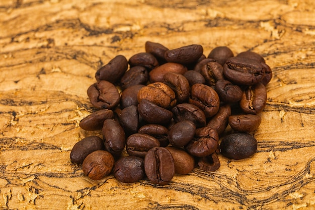 Granos de café tostados para cocinar