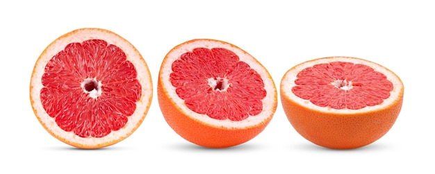 Grapefruit halb isoliert auf weißem Hintergrund