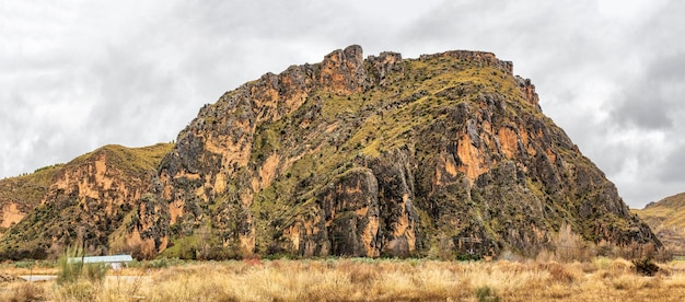 Grate und Klippen des Badland de Los Coloraos im Geopark von Granada