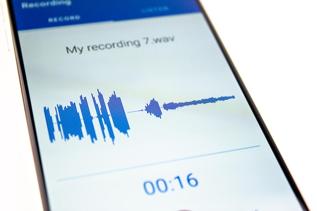 Gravação de voz em um gravador de voz em um smartphone Gravação de áudio ativada para o gravador de voz