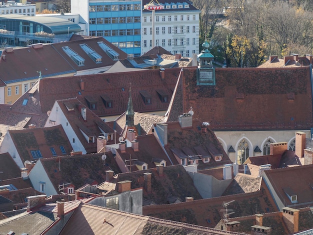 Graz, Áustria, vista aérea da torre do relógio em um dia ensolarado da estação de inverno