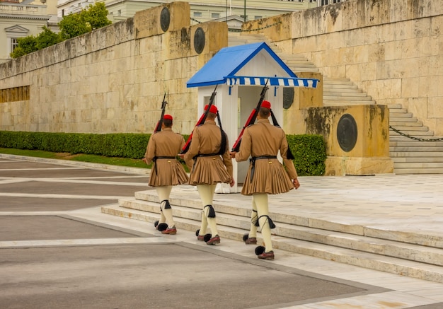 Griechenland. Athen. Unbekanntes Soldatengrab. Wechsel der Ehrengarde