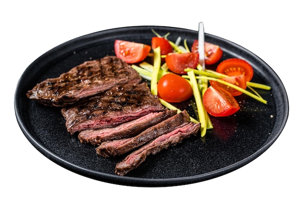 Grillte Arrachera Rumpfsteak mit Garniere Isoliert auf weißem Hintergrund Top-View