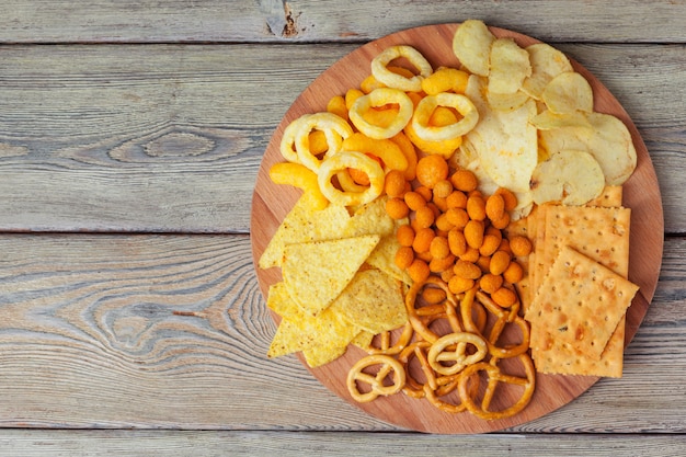 Foto große auswahl an biersnacks