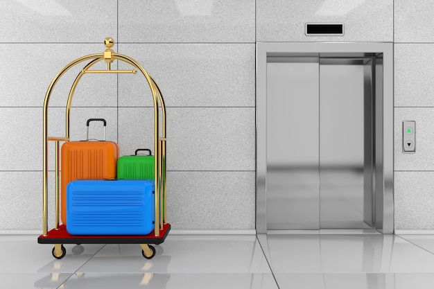 Große mehrfarbige Polycarbonat-Koffer im goldenen Luxushotel-Gepäckwagen vor einem modernen Aufzug oder Aufzug mit Metalltüren im Hotelgebäude extreme Nahaufnahme. 3D-Rendering