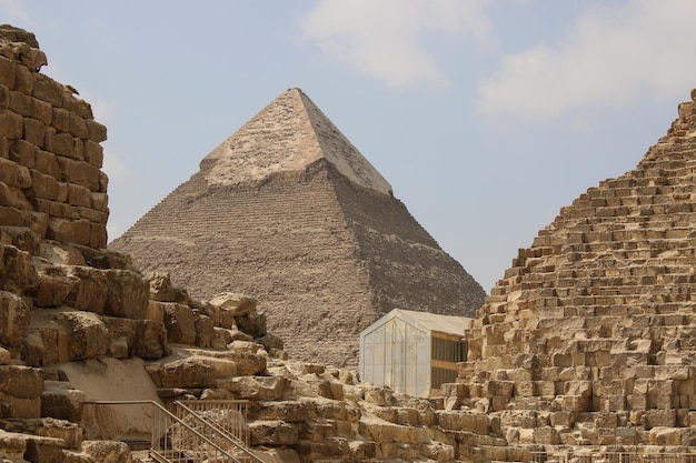 Grosse Pyramide von Gizeh. Kairo. Ägypten. Wüste.