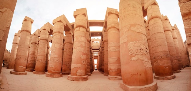 Große Säulenhalle im Karnak-Tempel Luxor Ägypten