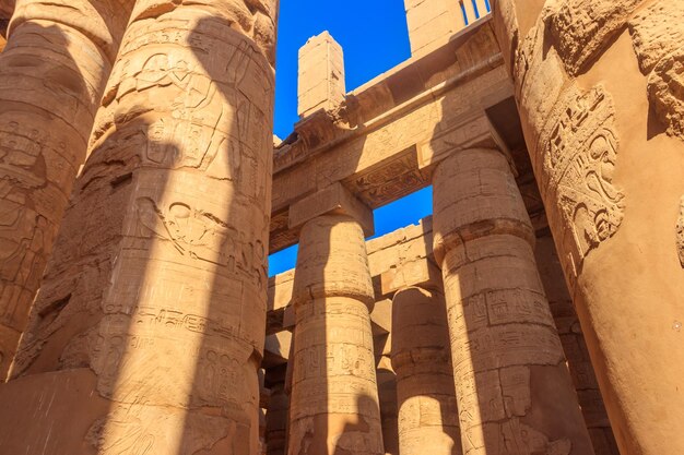 Große Säulenhalle im Karnak-Tempelkomplex in Luxor Ägypten