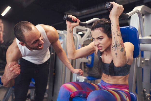 Große Unterstützung vom Personal Trainer