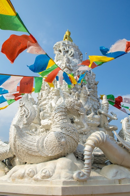 Großer weißer Stupa