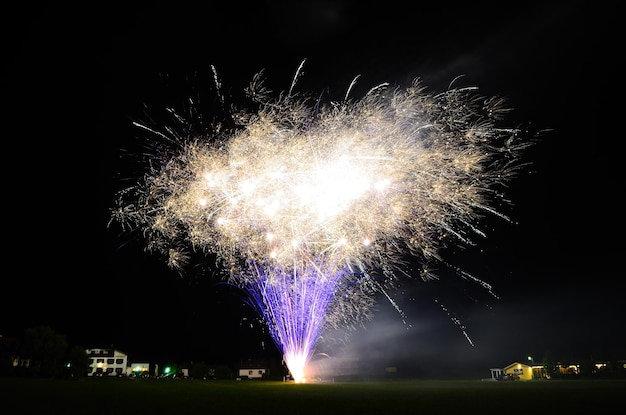 Großes helles Feuerwerk