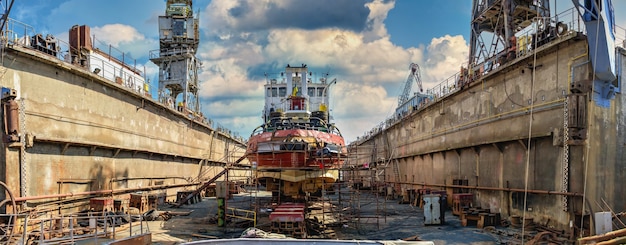 Großes Trockendock der Werft Tschernomorsk