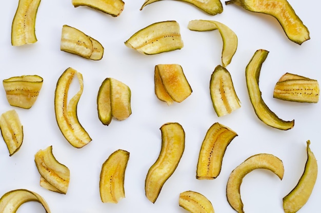 Grüne Bananenchips mit Schale