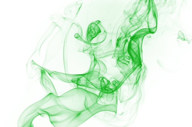 Grüne Rauchbewegungszusammenfassung auf weißem Hintergrund