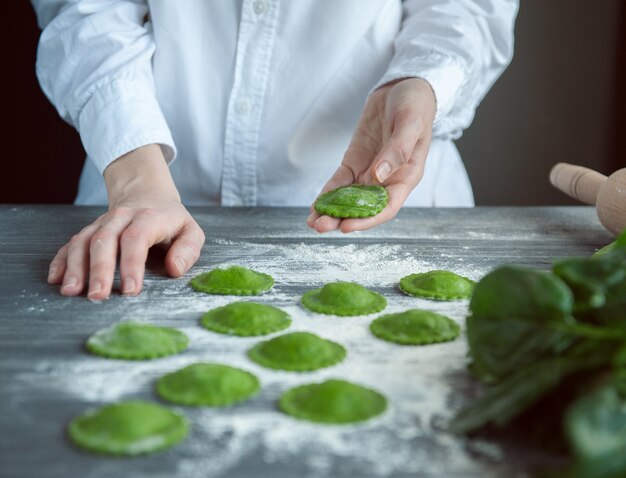 grüne Ravioli kochen