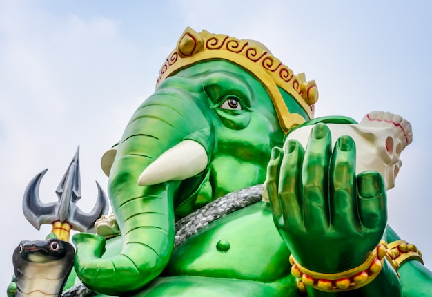 Grüner Ganesh Lord im Hindu-Tempel