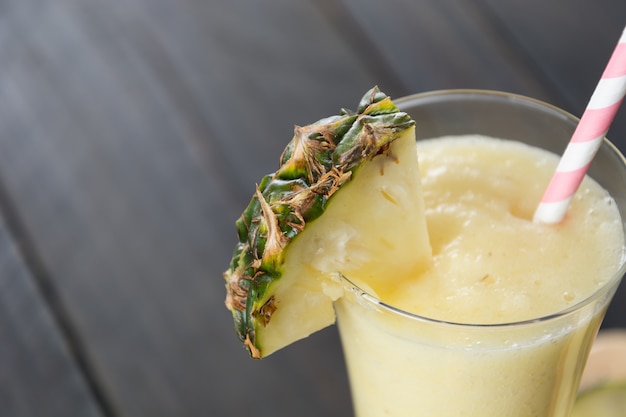 Grüner Sommer Dessert weißer Saft