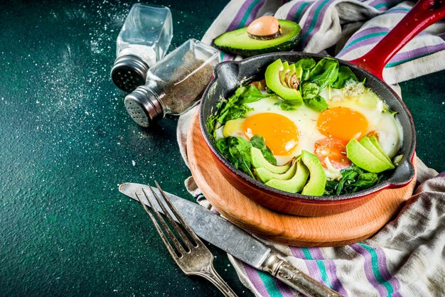 Grünes Gemüse-Shakshuka