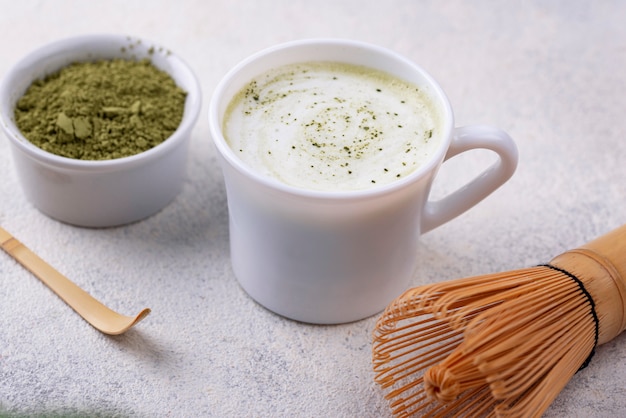 Grünes gesundes Matcha Latte Getränk