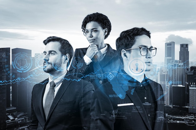 Grupo de colegas de negocios como parte de un equipo corporativo multinacional que trabaja en un proyecto para proteger la información de los clientes en la división de cumplimiento de ciberseguridad Iconos de bloqueo de TI en Singapur