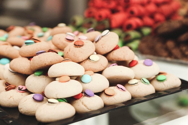 Grupo de biscoitos variados Chocolate com aveia e passas de chocolate branco