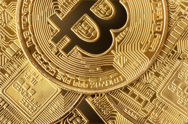 Grupo de bitcoins dourados