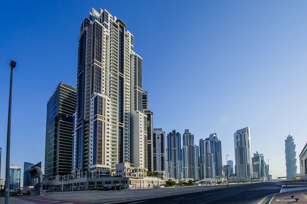 grupo de edifícios no centro de Dubai, parte do projeto Business crossing