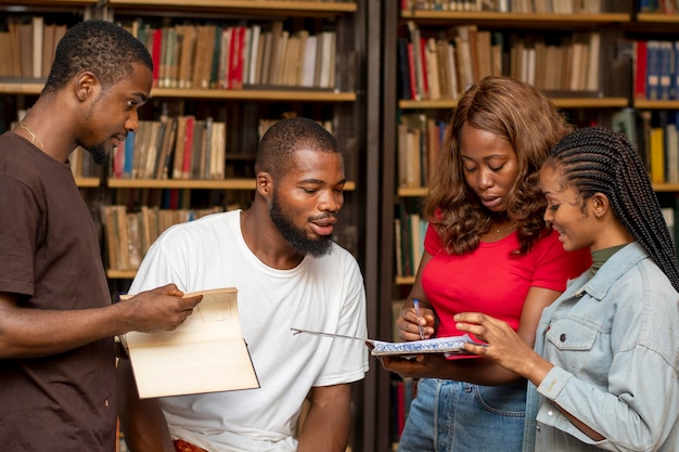 Foto grupo de estudo de povos africanos