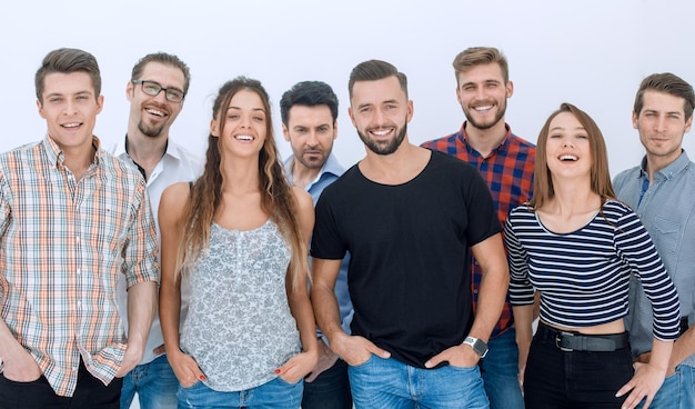 Grupo de jovens bem sucedidos juntosfoto com espaço de cópia