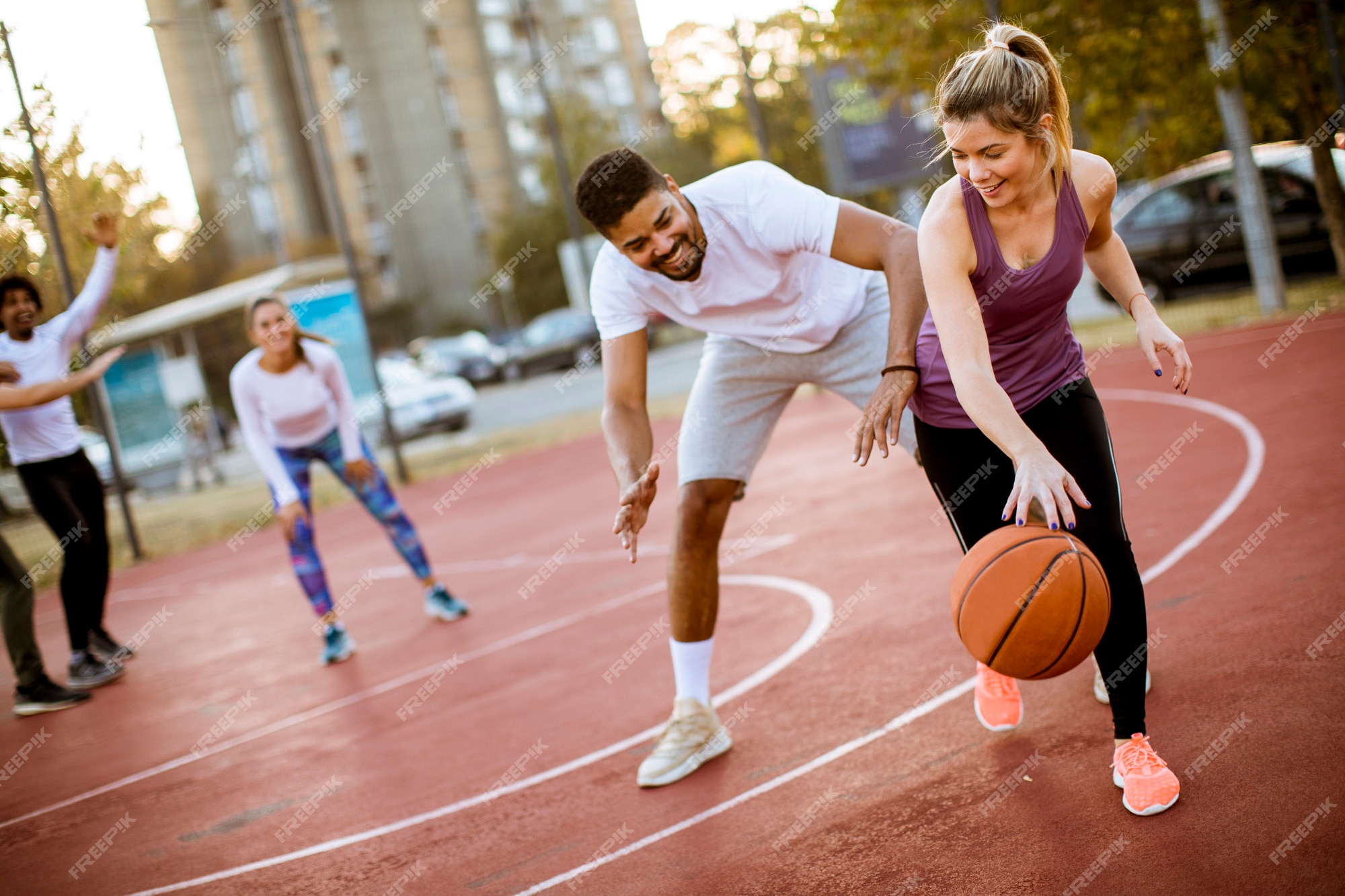 Foto de Pessoas Jogando Basquete e mais fotos de stock de Adulto