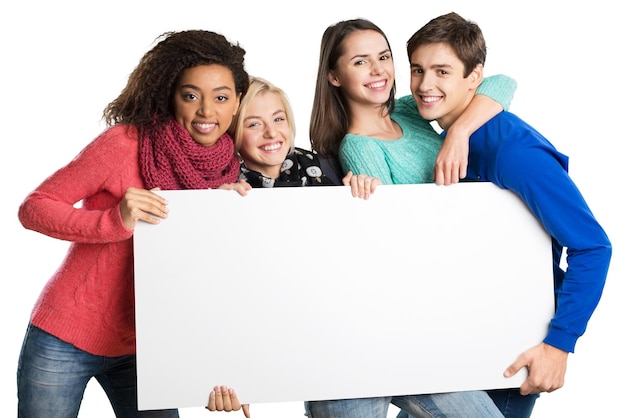 Grupo de estudiantes aislado sobre un fondo blanco.