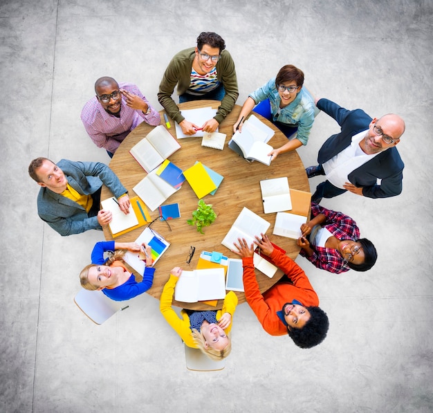 Grupo de estudio de estudiantes universitarios