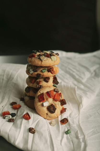 Grupo de galletas surtidas Avena con chispas de chocolate y chocolate blanco con pasas