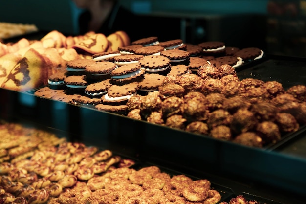 Grupo de galletas surtidas Avena con chispas de chocolate y chocolate blanco con pasas