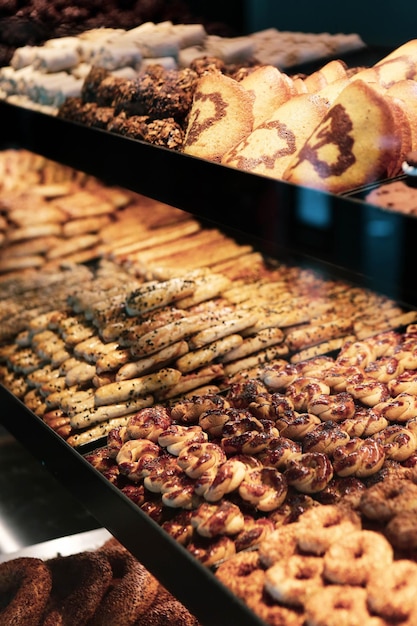 Grupo de galletas surtidas Avena con chispas de chocolate y chocolate blanco con pasas