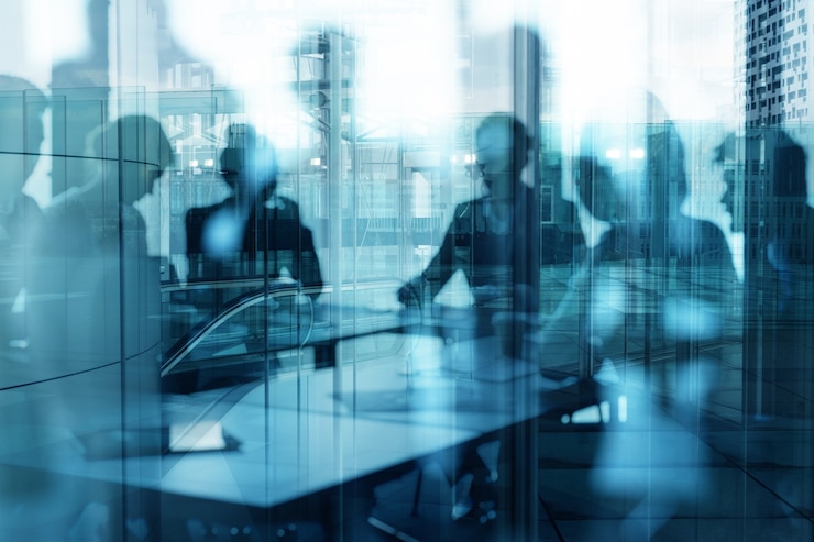 Foto grupo de gente de negocios trabaja juntos en la oficina